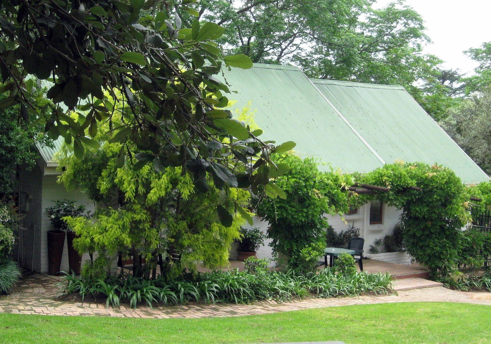 Rivonia Premier Lodge Johannesburg Esterno foto